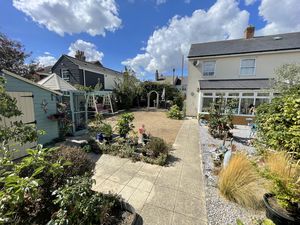SYDNEY STREET- click for photo gallery